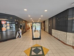 Forum Galleria Shopping Centre (D9), Retail #635979031